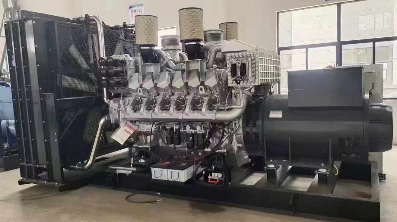 额济纳800KW柴油发电机组可以带动多少kw的设备？