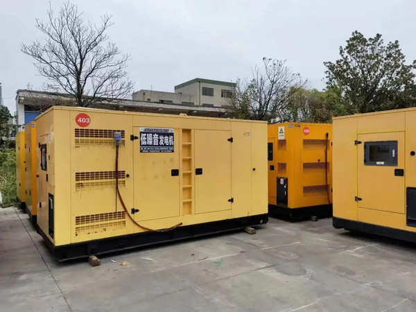 额济纳干式空气滤清器和湿式空气滤清器有什么区别?