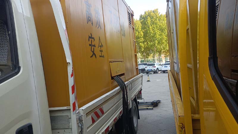 额济纳如何判断柴油发电机组和UPS电源的切换时间是否符合要求？