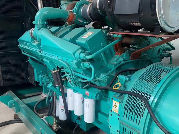 额济纳更换100kW柴油发电机组机油时，需要注意哪些事项？